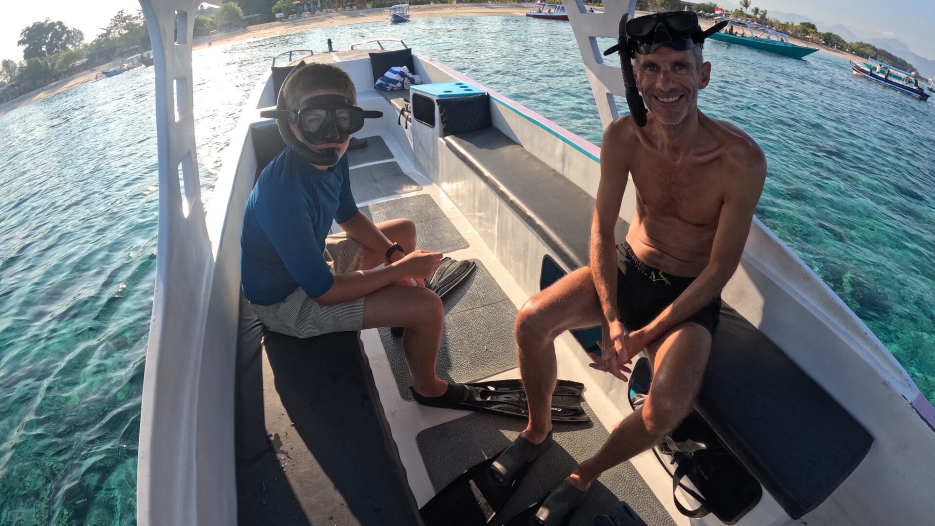 Plongée en famille — *tous les niveaux à bord*